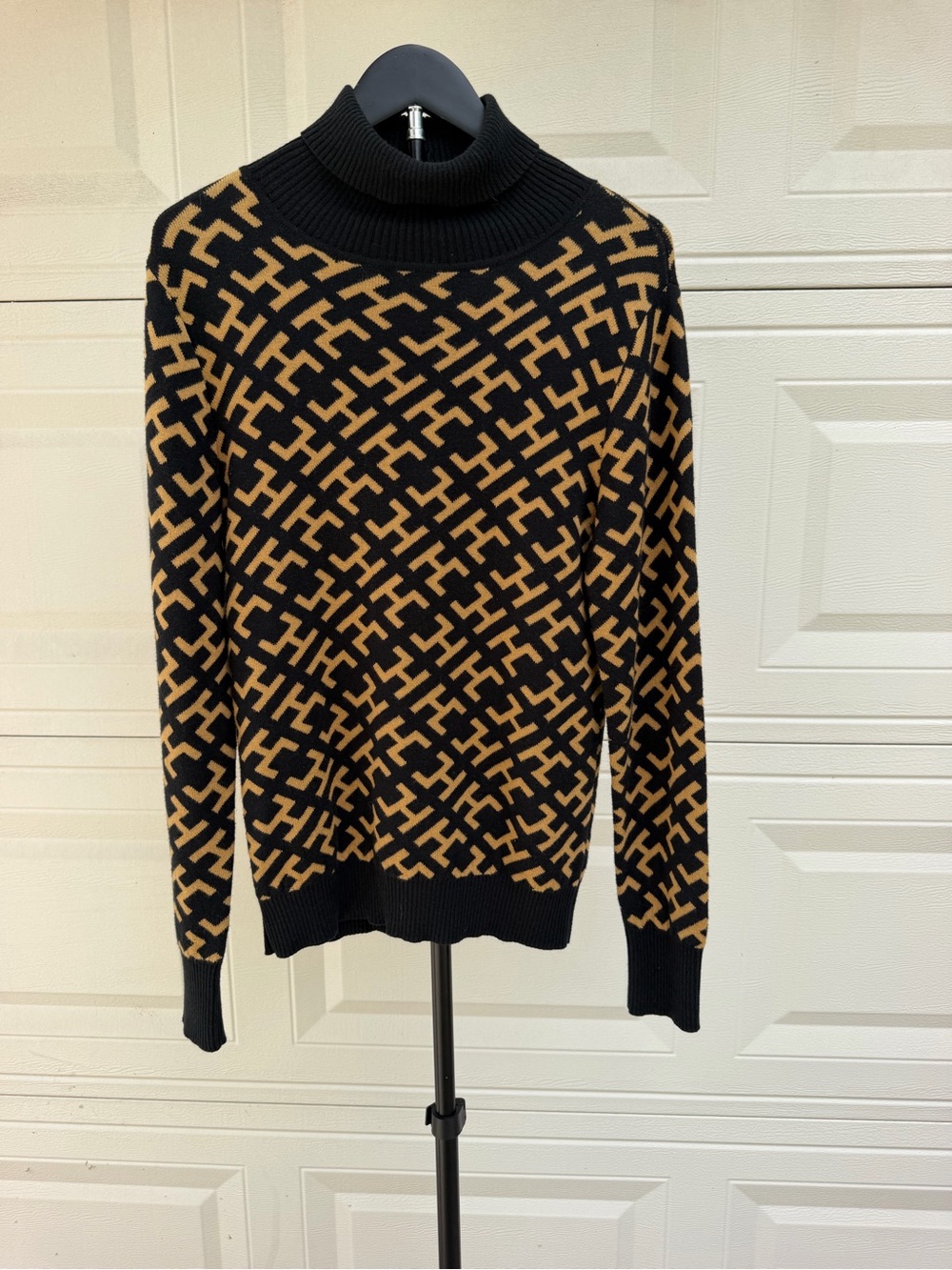 Hara Black & Camel Logo Turtleneck Sweater Baby Alpaca Cotton Size M